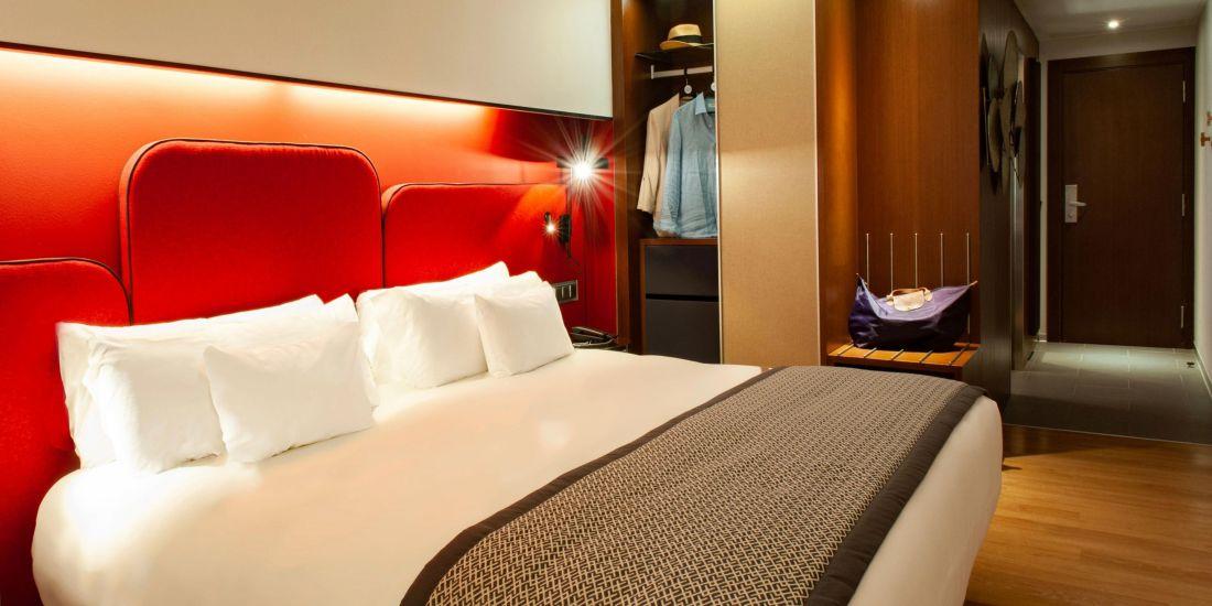 Hotel Indigo Barcelona Granvia Plaza Espana, An Ihg Hotel 外观 照片