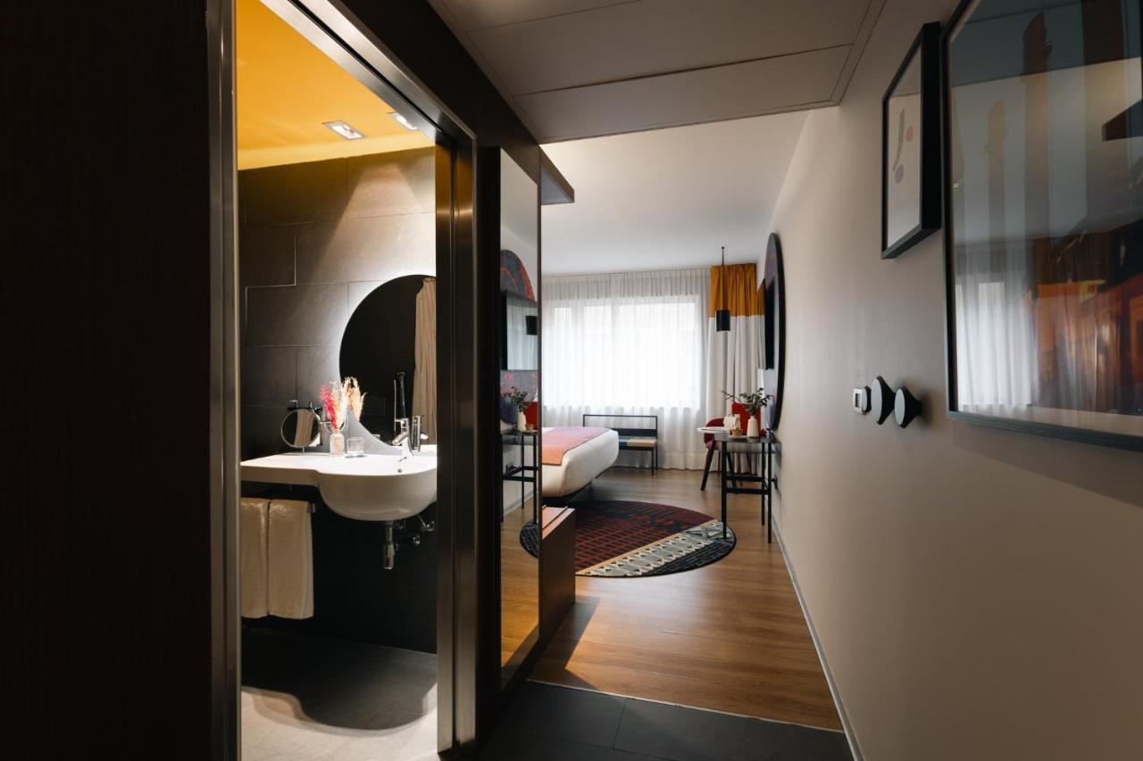 Hotel Indigo Barcelona Granvia Plaza Espana, An Ihg Hotel 外观 照片