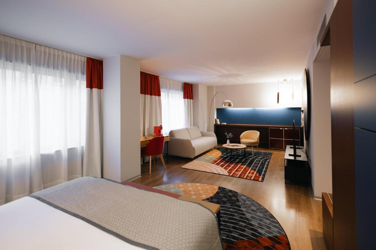 Hotel Indigo Barcelona Granvia Plaza Espana, An Ihg Hotel 外观 照片
