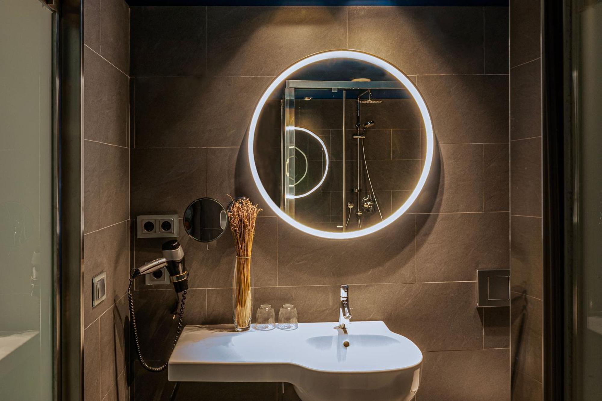 Hotel Indigo Barcelona Granvia Plaza Espana, An Ihg Hotel 外观 照片