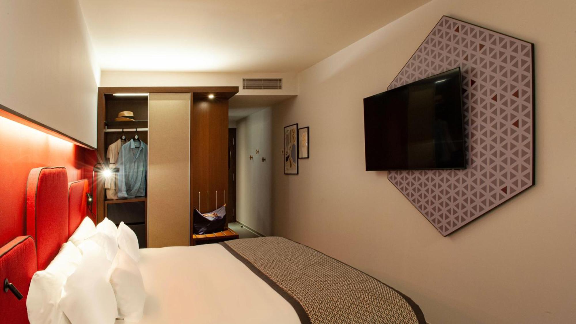 Hotel Indigo Barcelona Granvia Plaza Espana, An Ihg Hotel 外观 照片