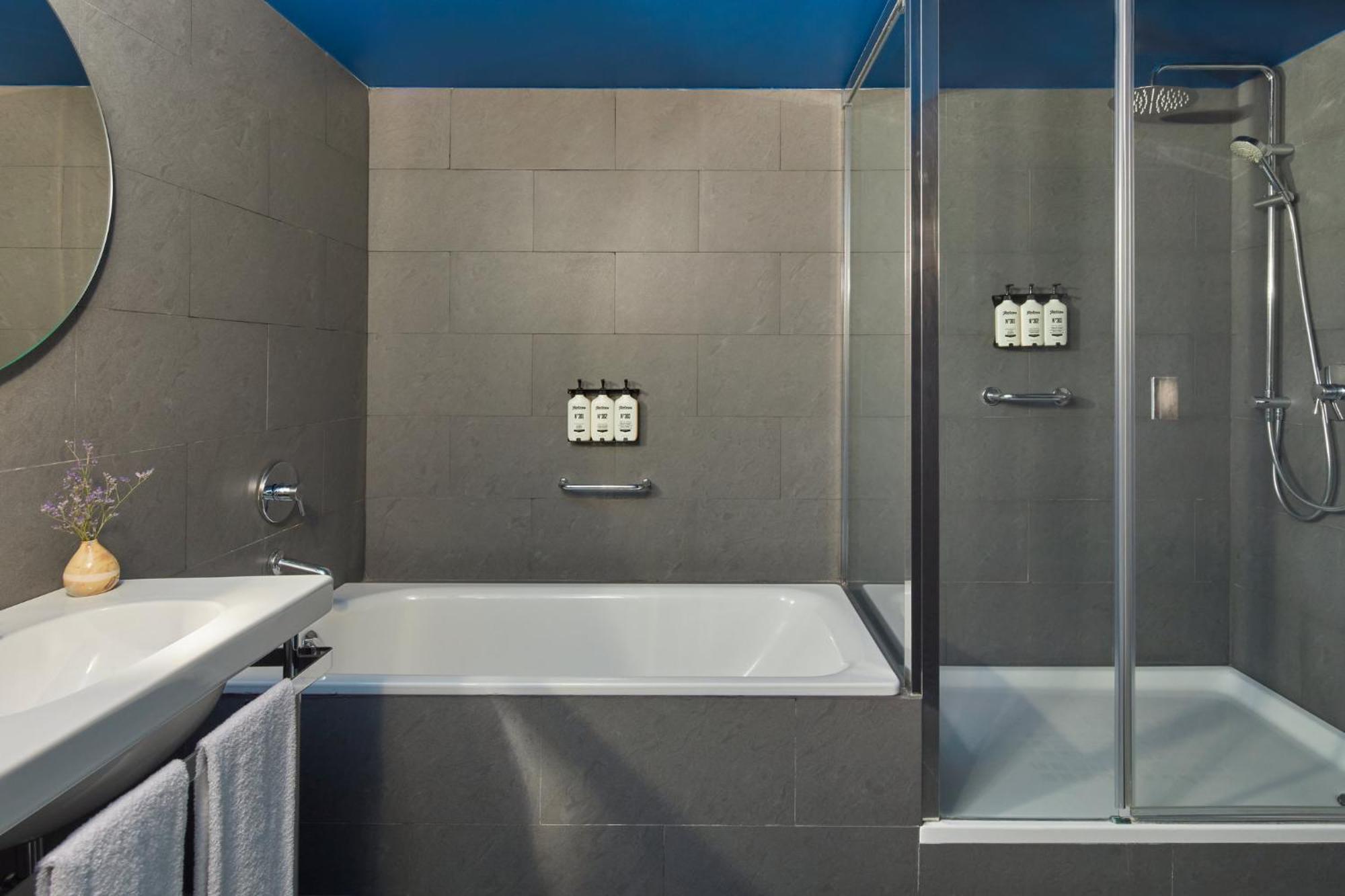 Hotel Indigo Barcelona Granvia Plaza Espana, An Ihg Hotel 外观 照片